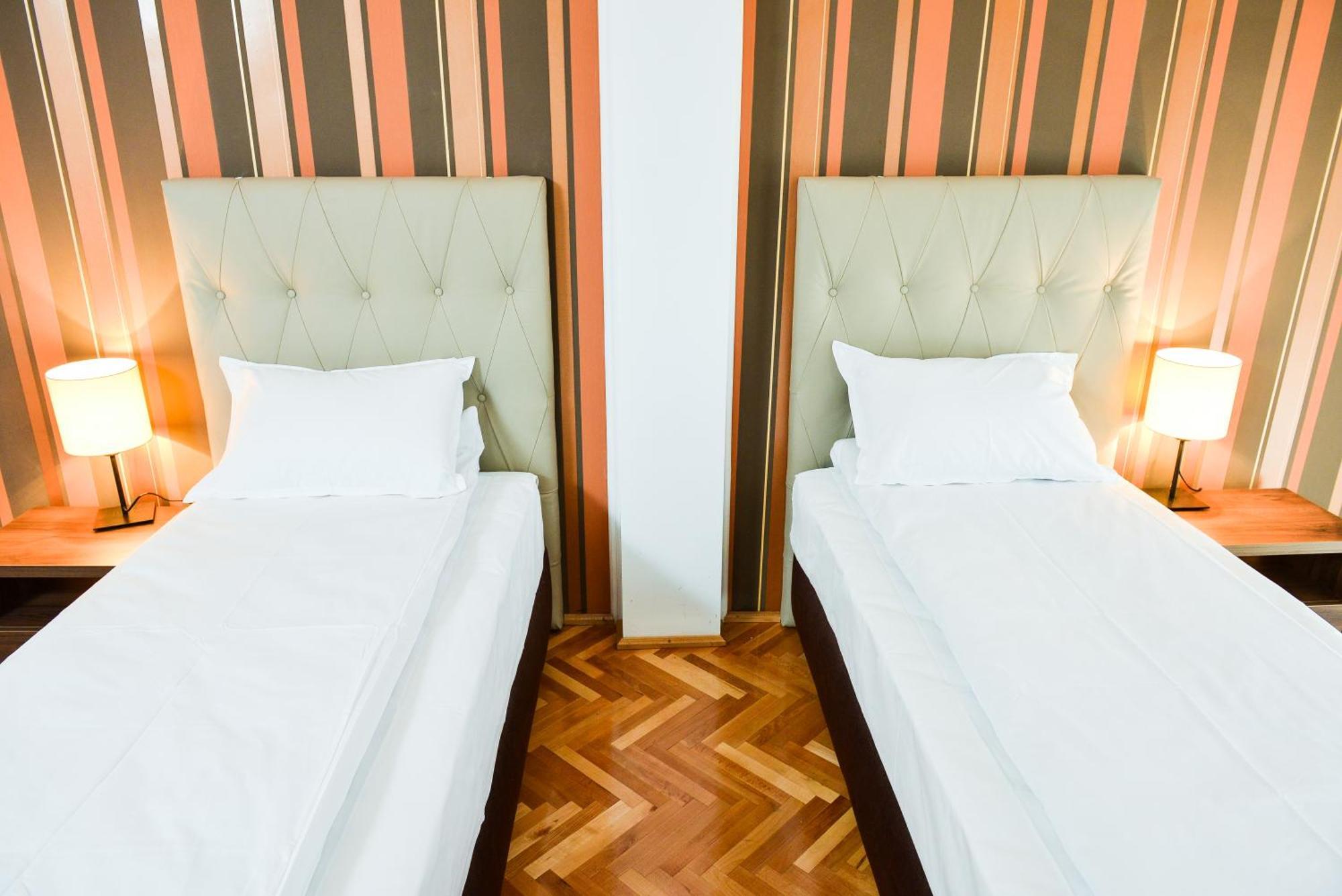 Park House Hotel เดช ภายนอก รูปภาพ