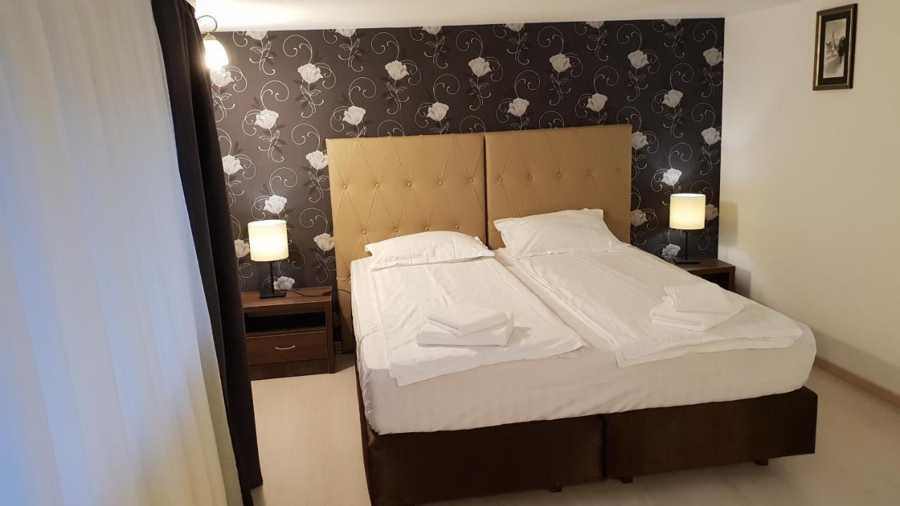 Park House Hotel เดช ภายนอก รูปภาพ